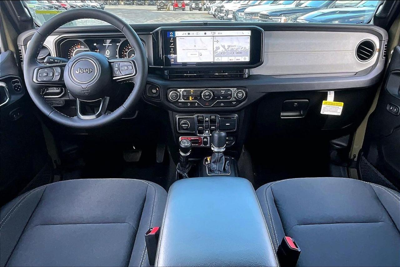 2026 Jeep Gladiator WILLYS 4X4 | Hardtop | Conv Grp | Class IV Hitch Photo4