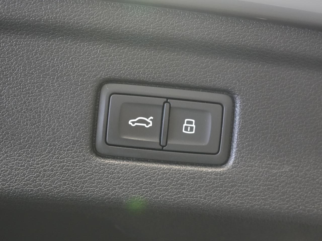 2021 Audi RS 5 Sportback ROOF/360 CAM/B&0/CARBON FIBER/DRIVE ASSIST/MASSAGE Photo