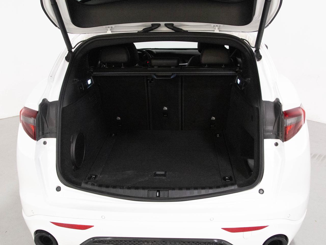 2022 Alfa Romeo Stelvio VELOCE | ACTIVE ASSIST PLUS PKG | 20"RIM Photo