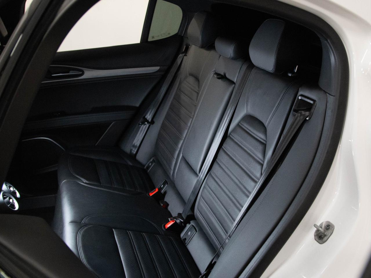 2022 Alfa Romeo Stelvio VELOCE | ACTIVE ASSIST PLUS PKG | 20"RIM Photo