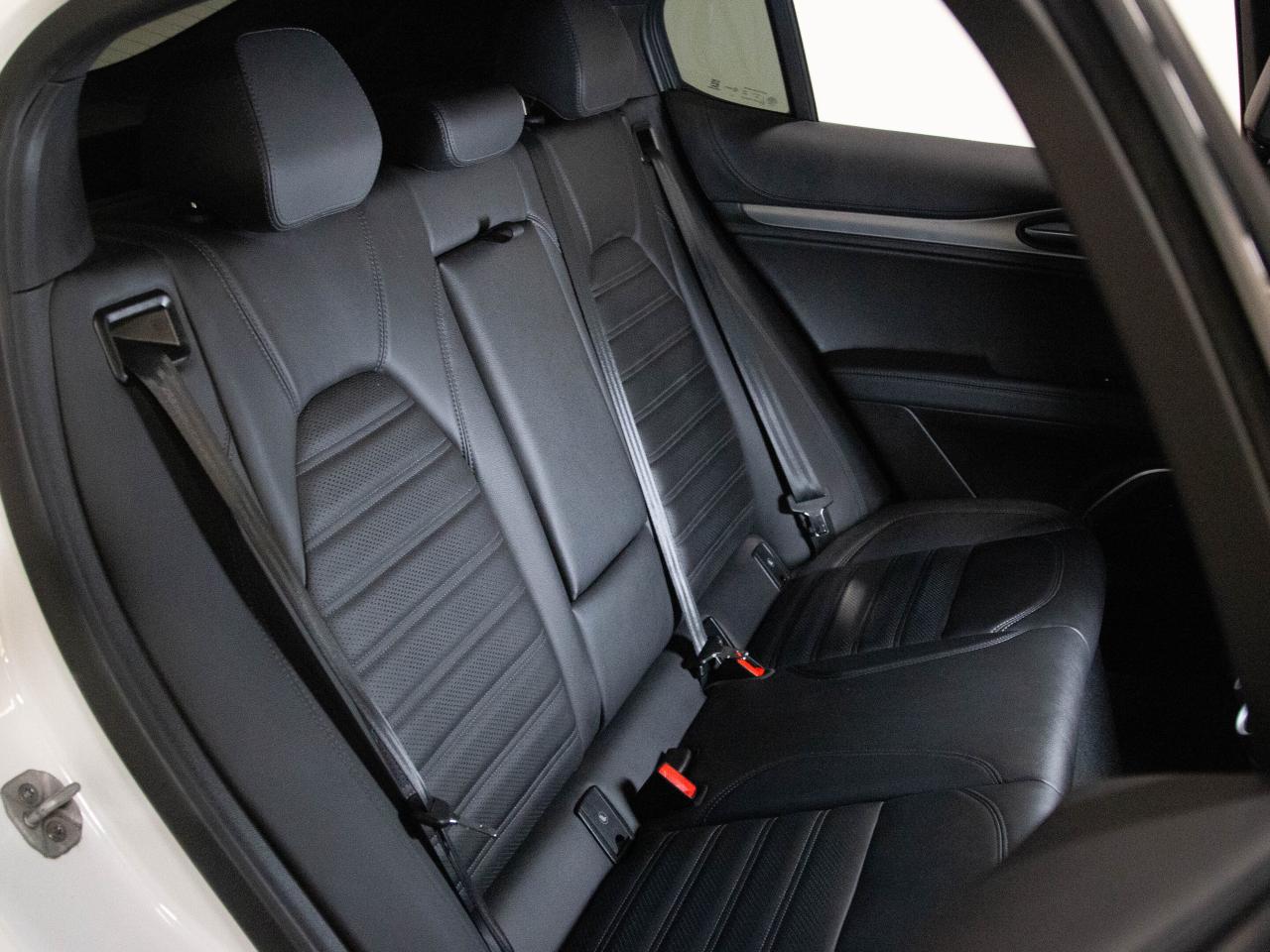 2022 Alfa Romeo Stelvio VELOCE | ACTIVE ASSIST PLUS PKG | 20"RIM Photo