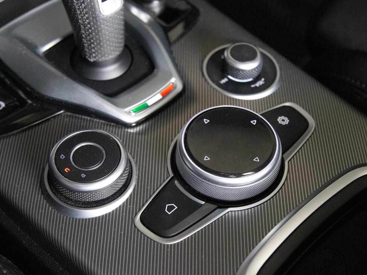 2022 Alfa Romeo Stelvio VELOCE | ACTIVE ASSIST PLUS PKG | 20"RIM Photo