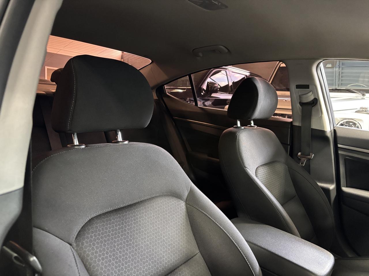 2018 Hyundai Elantra AUTOMATIC|APPLECARPLAY|ANDROIDAUTO|HEATEDSEATS|+++ - Photo #9
