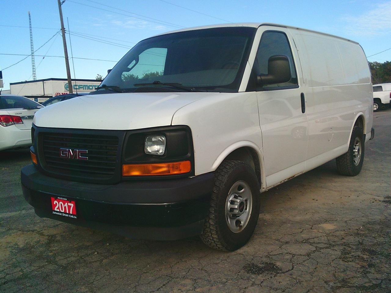 2017 GMC Savana Cargo Van RWD 3500 135 - Photo #2