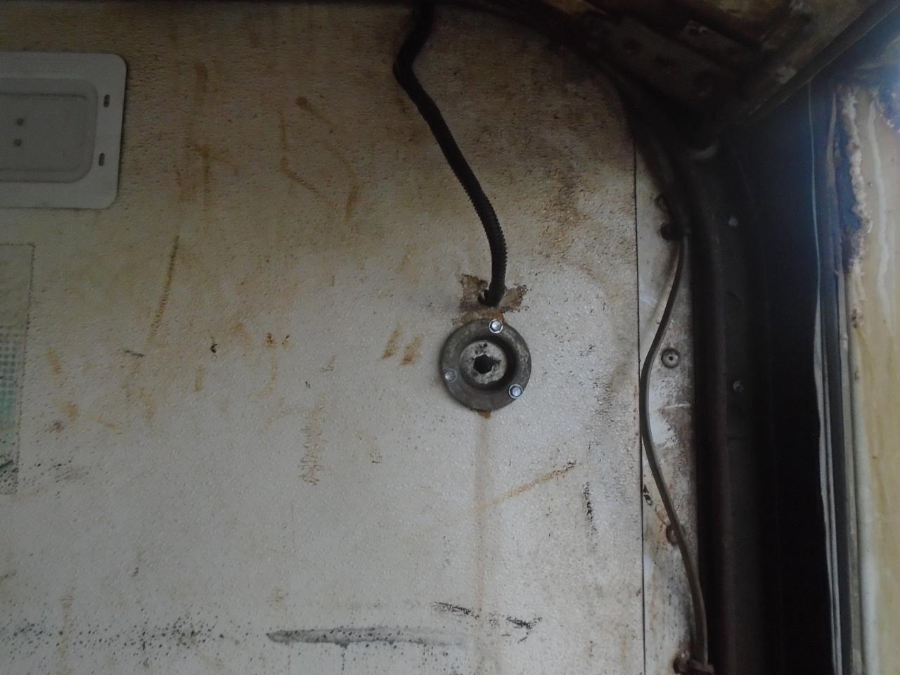 2013 Hino 268 reffer - Photo #8