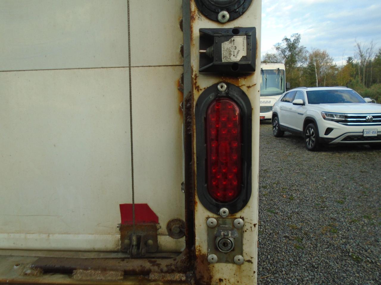 2013 Hino 268 reffer - Photo #11