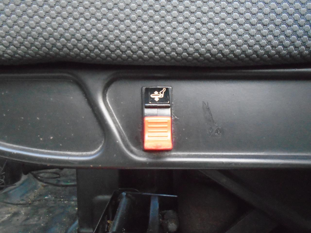 2013 Hino 268 reffer - Photo #18