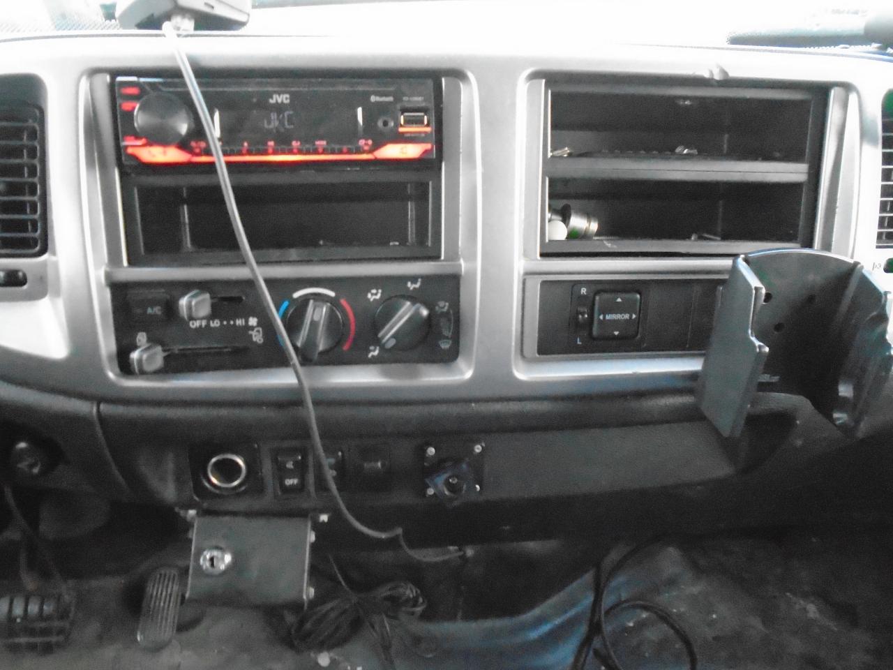 2013 Hino 268 reffer - Photo #20
