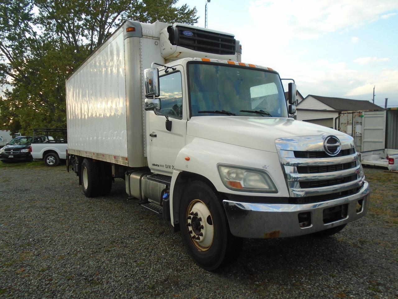 2013 Hino 268 Reefer Photo