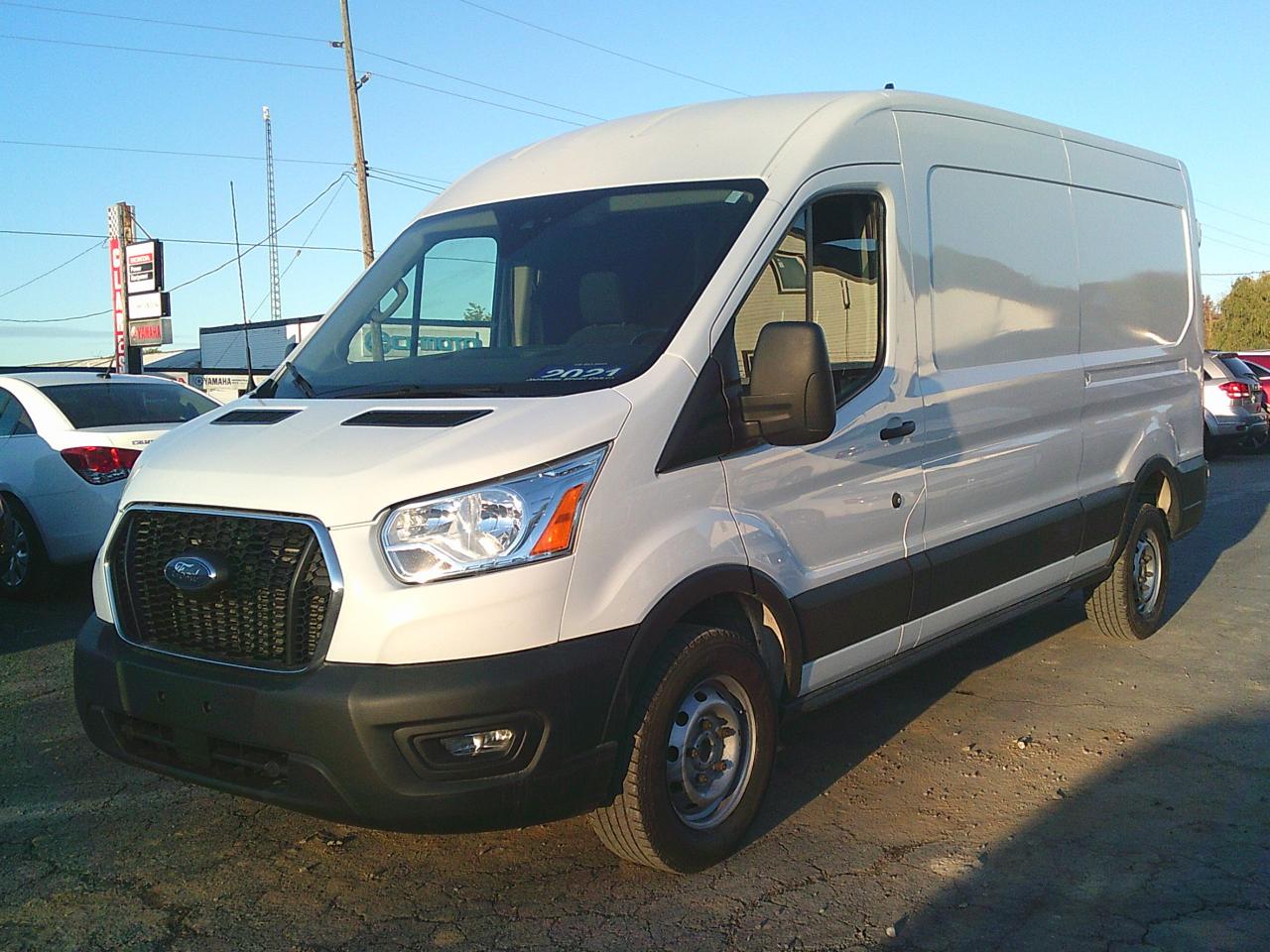 2021 Ford Transit Cargo Van T-250 148  Med Rf 9070 GVWR RWD - Photo #2