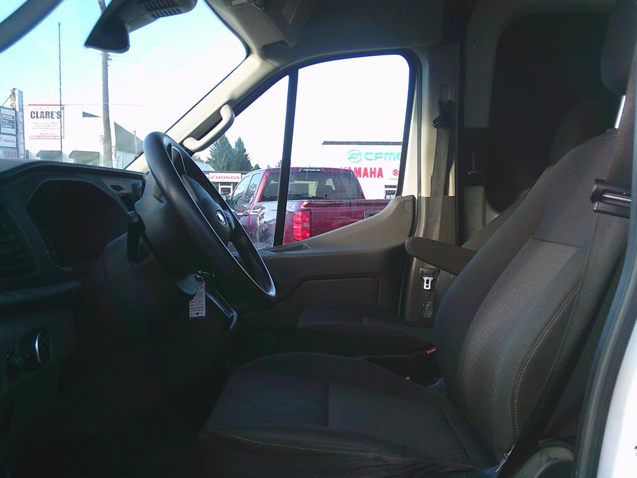 2021 Ford Transit Cargo Van T-250 148  Med Rf 9070 GVWR RWD - Photo #9
