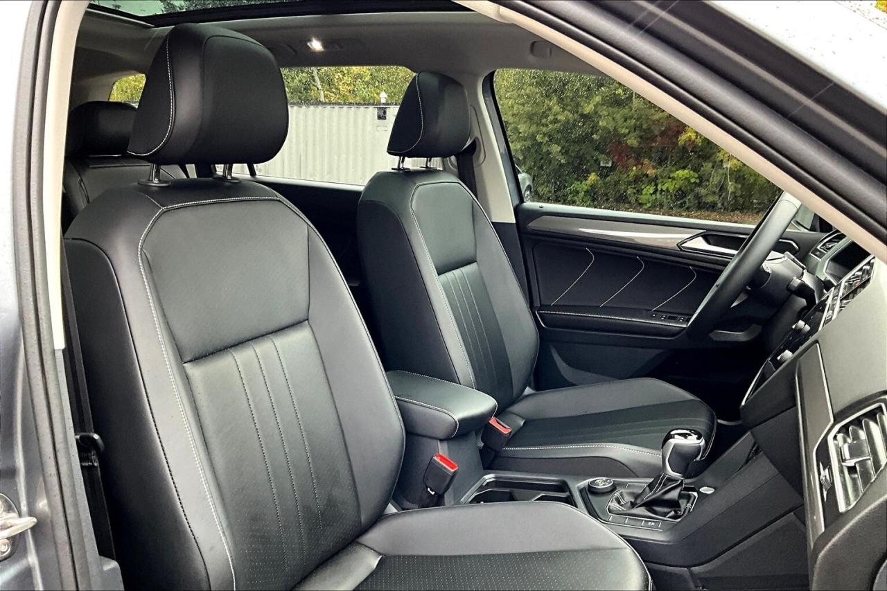 2024 Volkswagen Tiguan Comfortline | Heated Leather | Panoroof | AWD Photo