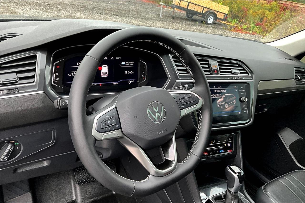 2024 Volkswagen Tiguan Comfortline | Heated Leather | Panoroof | AWD Photo