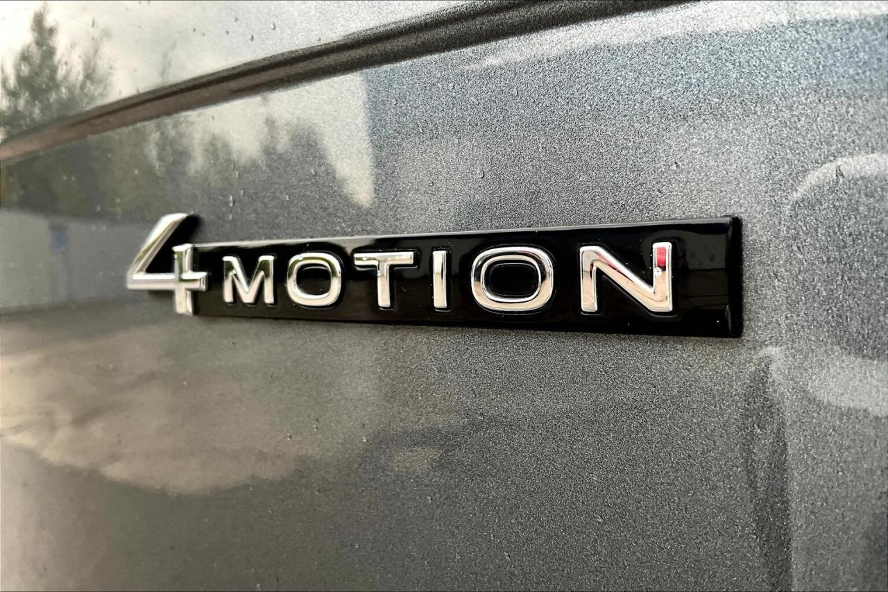 2024 Volkswagen Tiguan Comfortline | Heated Leather | Panoroof | AWD Photo