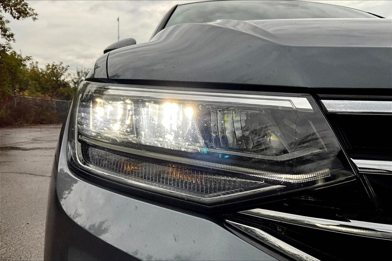 2024 Volkswagen Tiguan Comfortline | Heated Leather | Panoroof | AWD Photo