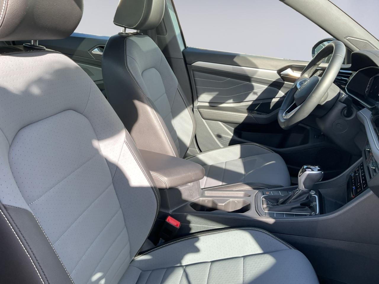 2025 Volkswagen Jetta 1.5L Why Buy New! Amazing on Gas! Sports Package! Photo