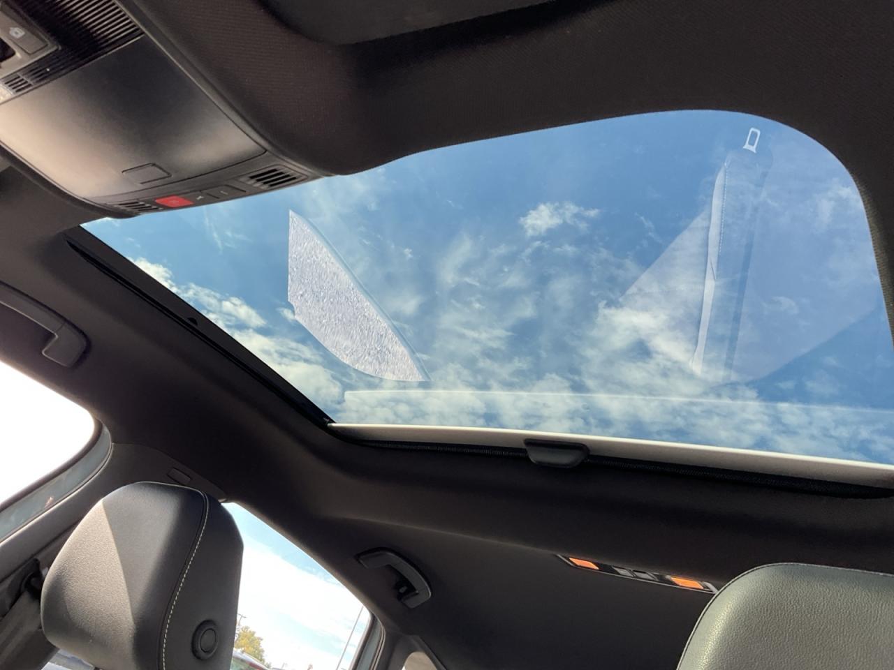 2025 Volkswagen Jetta 1.5L Why Buy New! Amazing on Gas! Sports Package! Photo