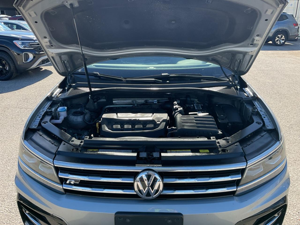 2021 Volkswagen Tiguan 2.0L R-Line! Amazing on Gas! Clean CarFax! Photo