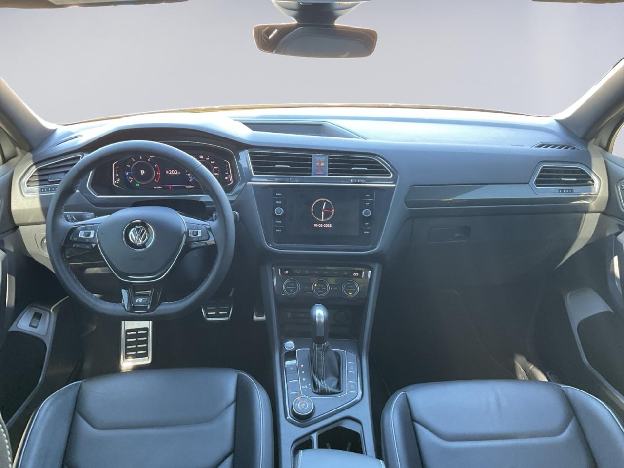 2021 Volkswagen Tiguan 2.0L R-Line! Amazing on Gas! Clean CarFax! Photo