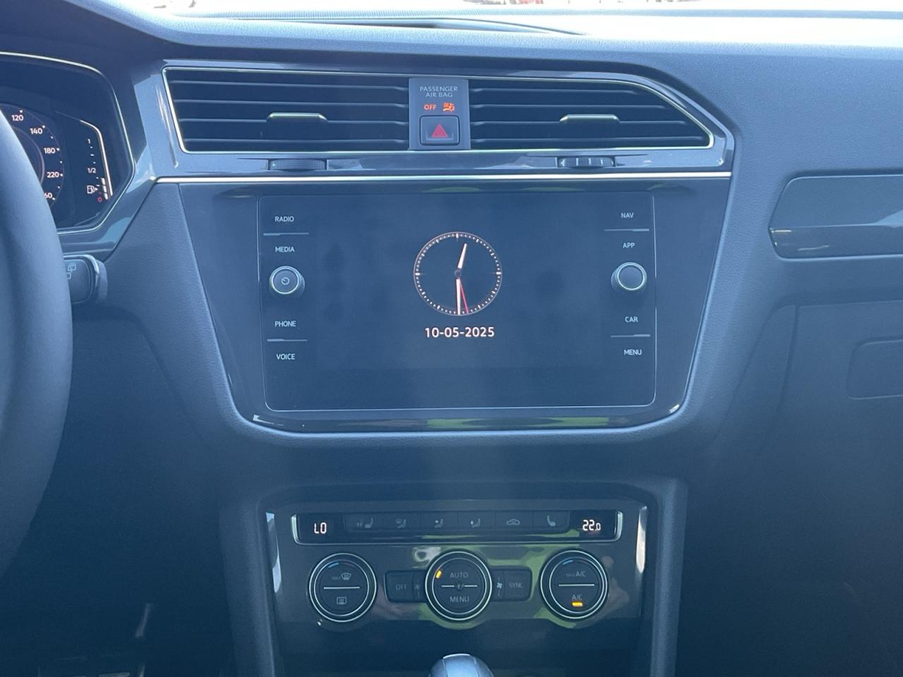 2021 Volkswagen Tiguan 2.0L R-Line! Amazing on Gas! Clean CarFax! Photo