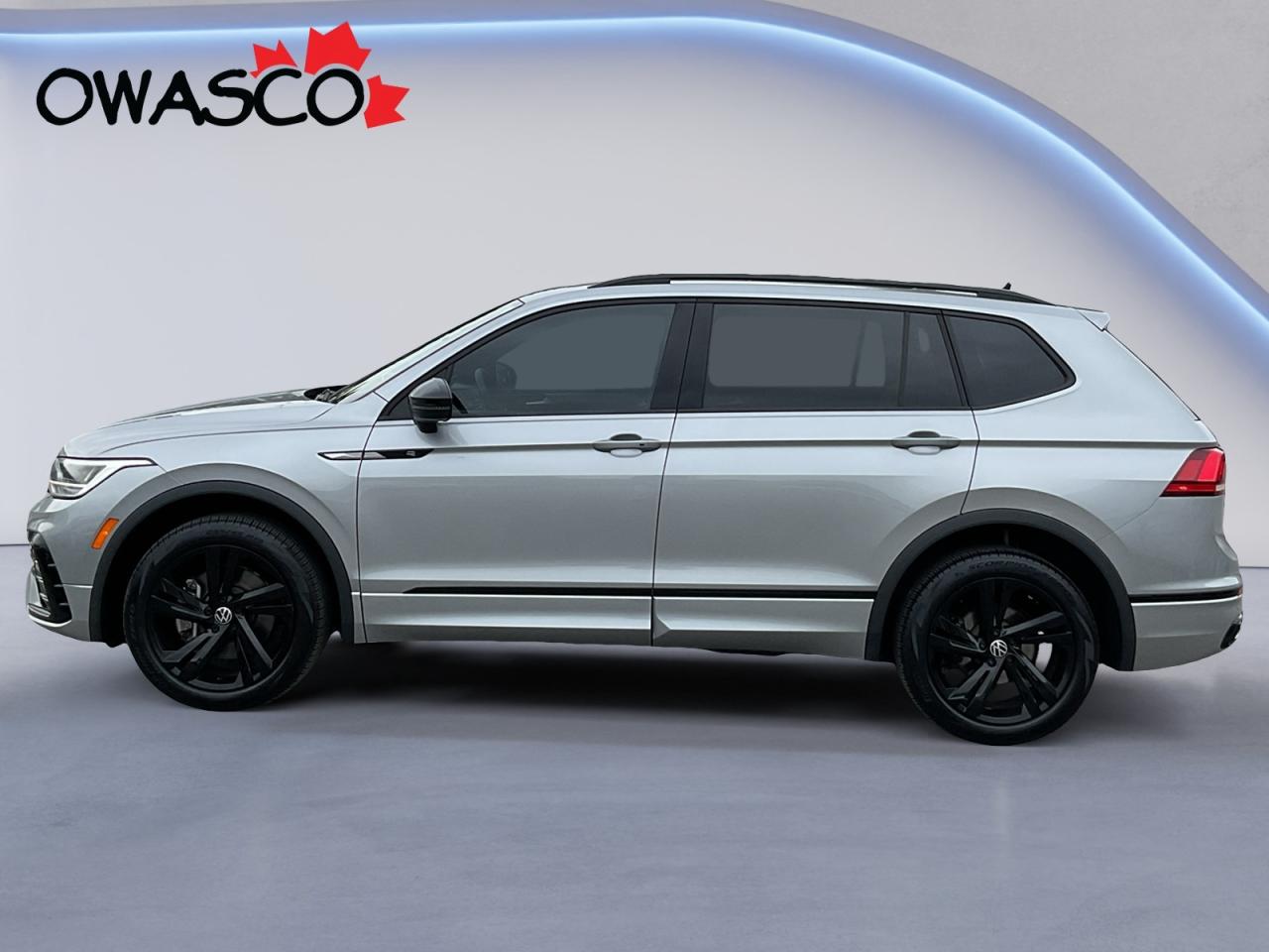 2023 Volkswagen Tiguan 2.0L R-Line Black Edition! One Owner Off Lease! Photo
