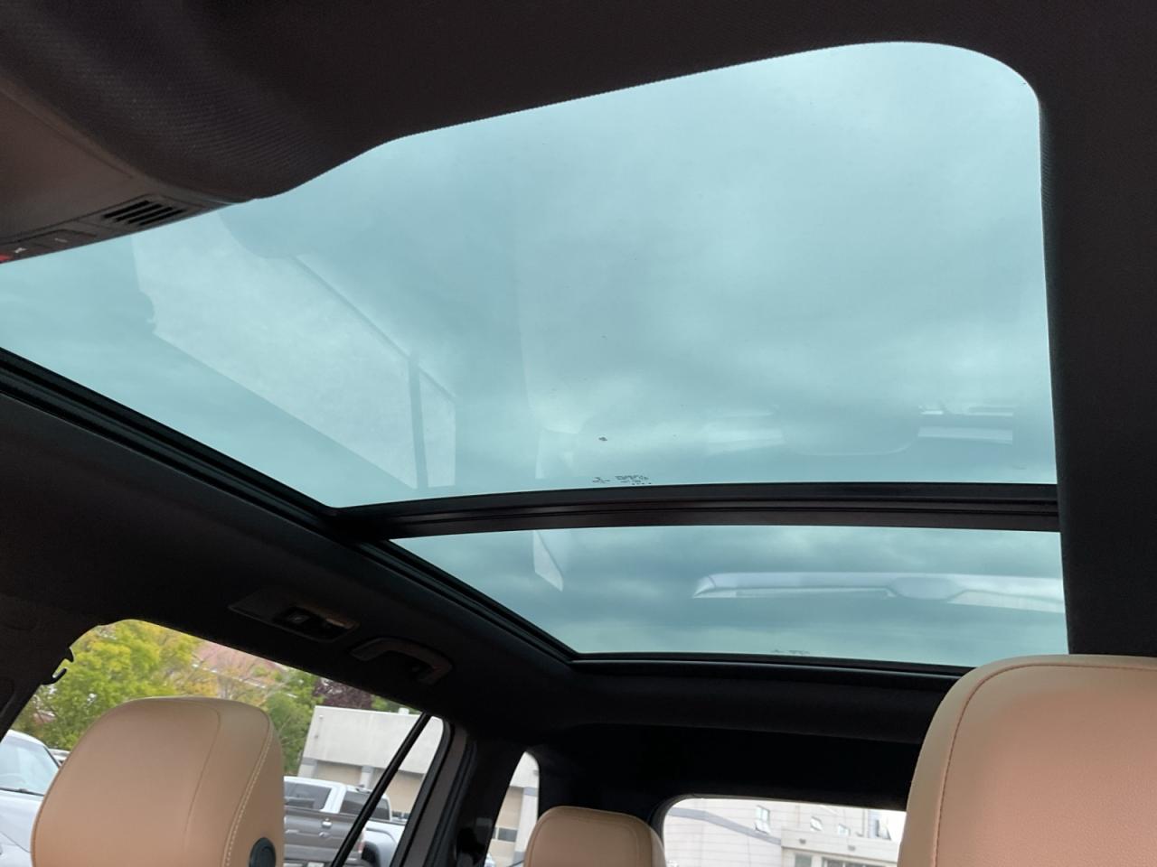 2023 Volkswagen Tiguan 2.0L R-Line Black Edition! One Owner Off Lease! Photo