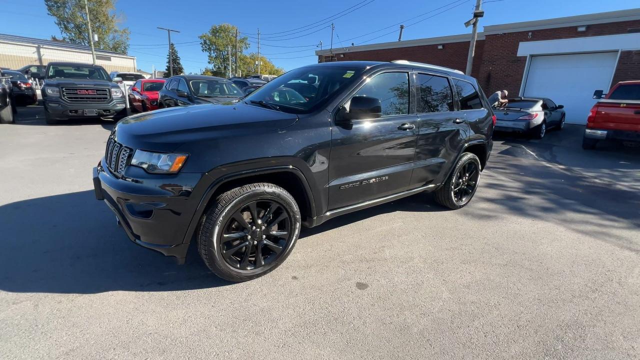 2021 Jeep Grand Cherokee ALTITUDE 4X4 | HTD LEATHER | 20IN ALLOYS | TOW PKG Photo3
