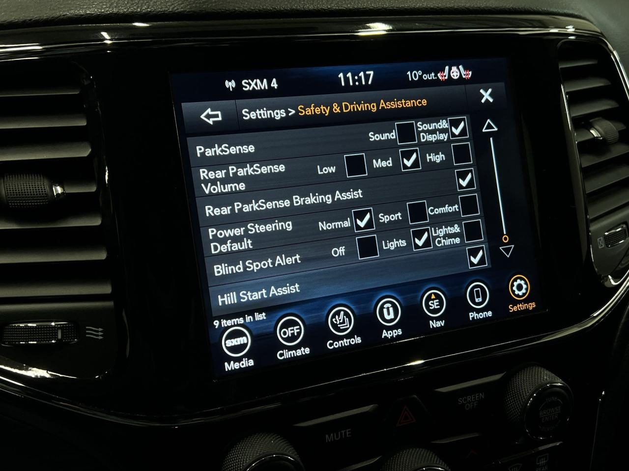 2021 Jeep Grand Cherokee ALTITUDE 4X4 | HTD LEATHER | 20IN ALLOYS | TOW PKG Photo