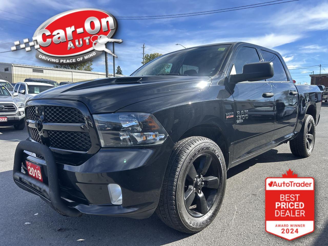Used 2019 RAM 1500 Classic EXPRESS NIGHT 4X4 | CREW CAB | 5.7L V8 | CARPLAY for sale in Ottawa, ON