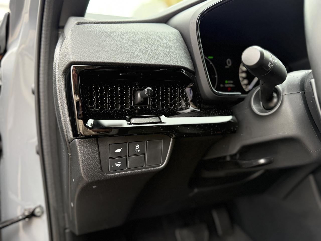 2025 Honda CR-V Hybrid Touring AWD | NAVIGATION | BOSE STEREO | BLUETOOTH Photo