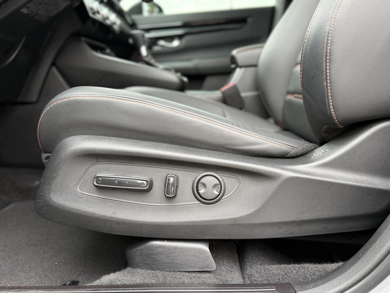 2025 Honda CR-V Hybrid Touring AWD | NAVIGATION | BOSE STEREO | BLUETOOTH Photo