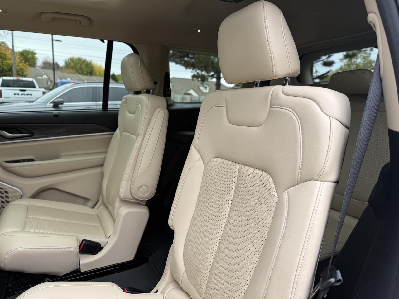 2021 Jeep Grand Cherokee L Limited 4x4 | NAVIGATION | REMOTE START | ALPINE Photo