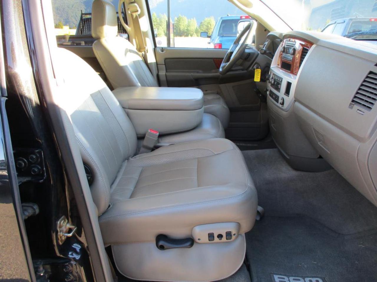 2007 Dodge Ram 3500 Laramie Quad Cab 4WD Photo13