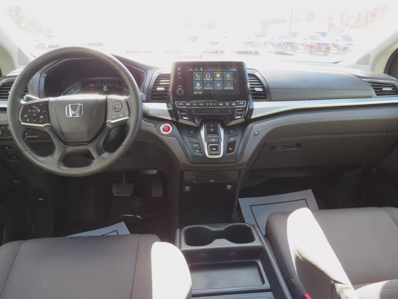 2019 Honda Odyssey EX  | Safety Certified | 8 Passenger | Trailer Hitch | Tints | Alloy Rims | DVD Entertainment System | Sunroof | Power Sliding Doors | Photo4