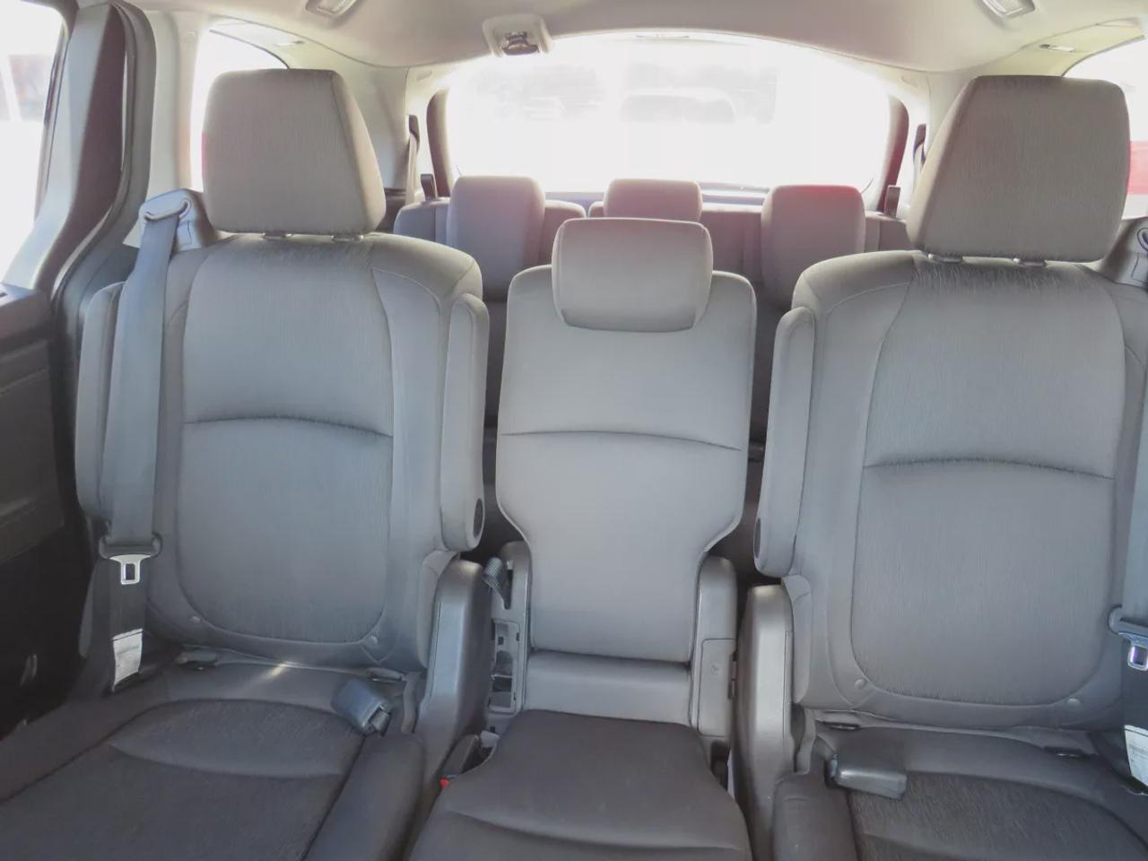 2019 Honda Odyssey EX  | Safety Certified | 8 Passenger | Trailer Hitch | Tints | Alloy Rims | DVD Entertainment System | Sunroof | Power Sliding Doors | Photo