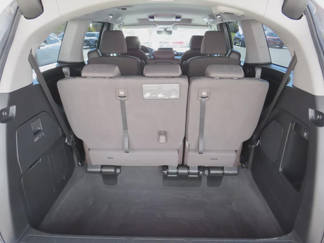 2019 Honda Odyssey EX  | Safety Certified | 8 Passenger | Trailer Hitch | Tints | Alloy Rims | DVD Entertainment System | Sunroof | Power Sliding Doors | Photo