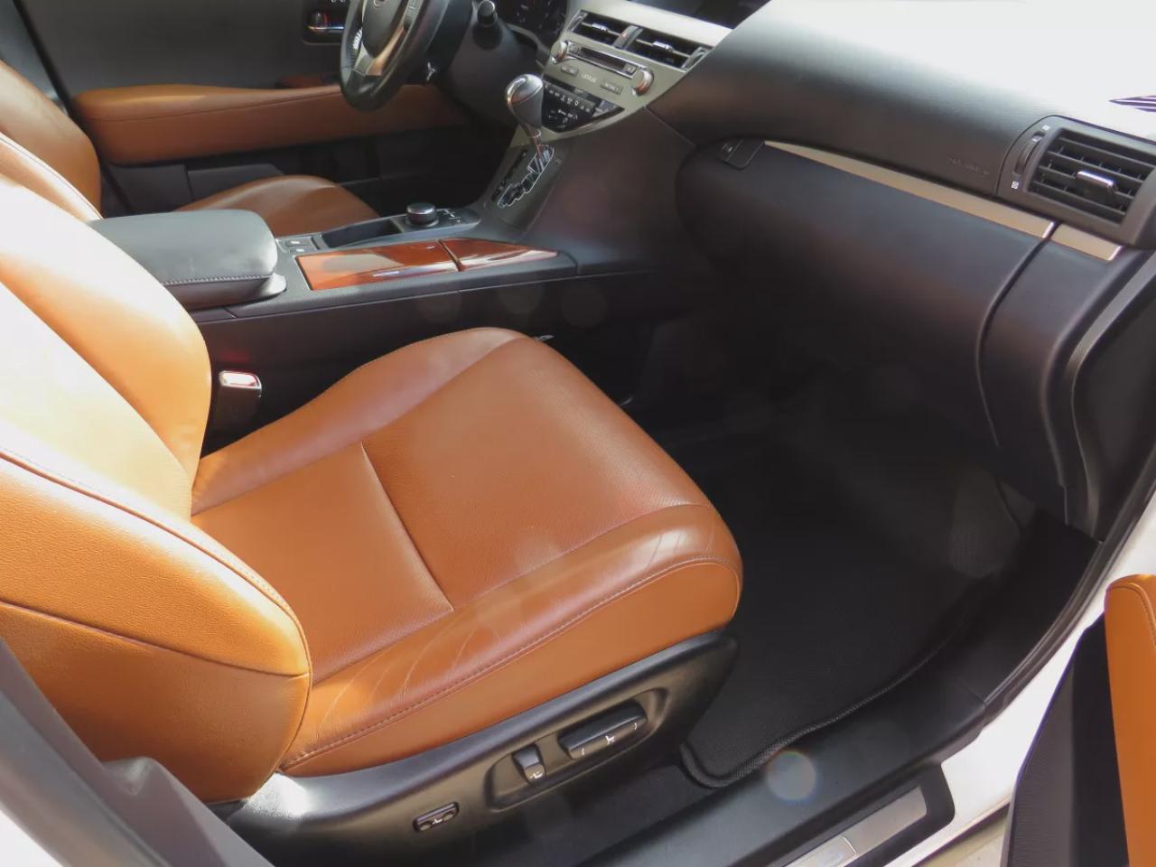 2015 Lexus RX 350 Sportdesign (**CLEAN TITLE/NO ACCIDENTS!!**SAFETY/CERTIFIED!!**AWD**ALLOY RIMS**LEATHER**SUNROOF**REVERSE CAMERA**POWER/MEMORY SEATS**PUSH BUTTON START**DIGITAL TOUCHSCREEN**CD PLAYER**REAR PRIVACY COVER**CRUISE CONTROL**BLUETOOTH**) Photo