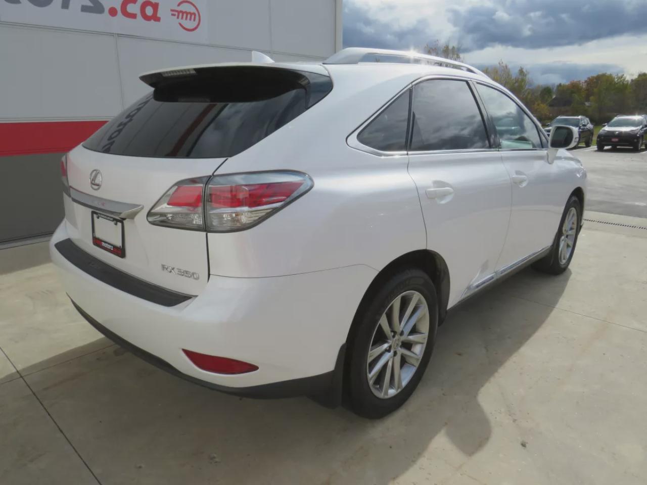 2015 Lexus RX 350 Sportdesign (**CLEAN TITLE/NO ACCIDENTS!!**SAFETY/CERTIFIED!!**AWD**ALLOY RIMS**LEATHER**SUNROOF**REVERSE CAMERA**POWER/MEMORY SEATS**PUSH BUTTON START**DIGITAL TOUCHSCREEN**CD PLAYER**REAR PRIVACY COVER**CRUISE CONTROL**BLUETOOTH**) Photo