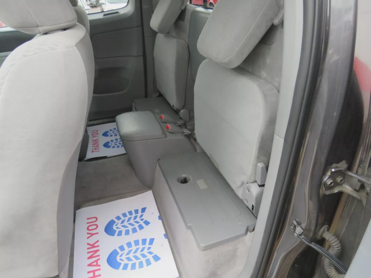 2011 Toyota Tacoma BASE (4X4**RARE!!**SAFETY/CERTIFIED!!**SOLID FRAME!!**MANUAL TRANSMISSION**A/C**TRAILER HITCH**ALLOY RIMS**POWER DOORS**POWER LOCKS**CD PLAYER**) Photo