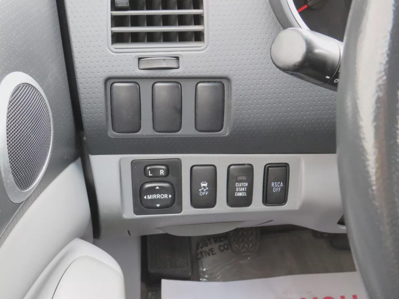 2011 Toyota Tacoma BASE (4X4**RARE!!**SAFETY/CERTIFIED!!**SOLID FRAME!!**MANUAL TRANSMISSION**A/C**TRAILER HITCH**ALLOY RIMS**POWER DOORS**POWER LOCKS**CD PLAYER**) Photo