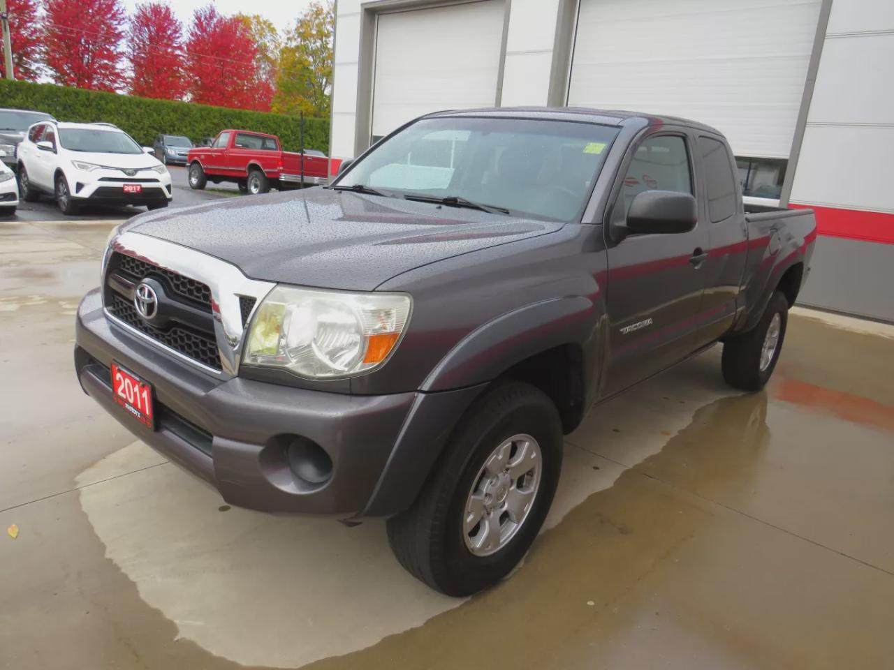 2011 Toyota Tacoma BASE (4X4**RARE!!**SAFETY/CERTIFIED!!**SOLID FRAME!!**MANUAL TRANSMISSION**A/C**TRAILER HITCH**ALLOY RIMS**POWER DOORS**POWER LOCKS**CD PLAYER**) Photo