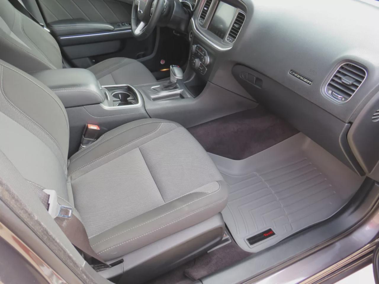 2017 Dodge Charger SXT (**SAFETY/CERTIFIED!!**AWD**ALLOY RIMS**REMOTE START**NAVIGATION**SUNROOF**FOG LIGHTS**REVERSE CAMERA**DUAL CLIMATE CONTROL**POWER SEATS**PUSH BUTTON START**HEATED SEATS**DIGITAL TOUCHSCREEN**CRUISE CONTROL**BLUETOOTH**) Photo