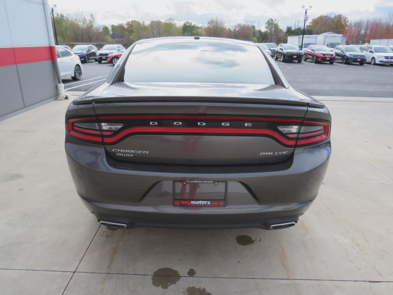 2017 Dodge Charger SXT (**SAFETY/CERTIFIED!!**AWD**ALLOY RIMS**REMOTE START**NAVIGATION**SUNROOF**FOG LIGHTS**REVERSE CAMERA**DUAL CLIMATE CONTROL**POWER SEATS**PUSH BUTTON START**HEATED SEATS**DIGITAL TOUCHSCREEN**CRUISE CONTROL**BLUETOOTH**) Photo