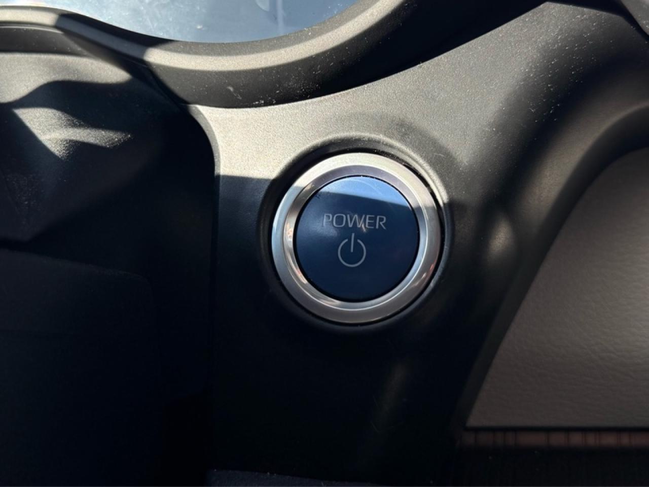 2024 Toyota Sienna LE Photo