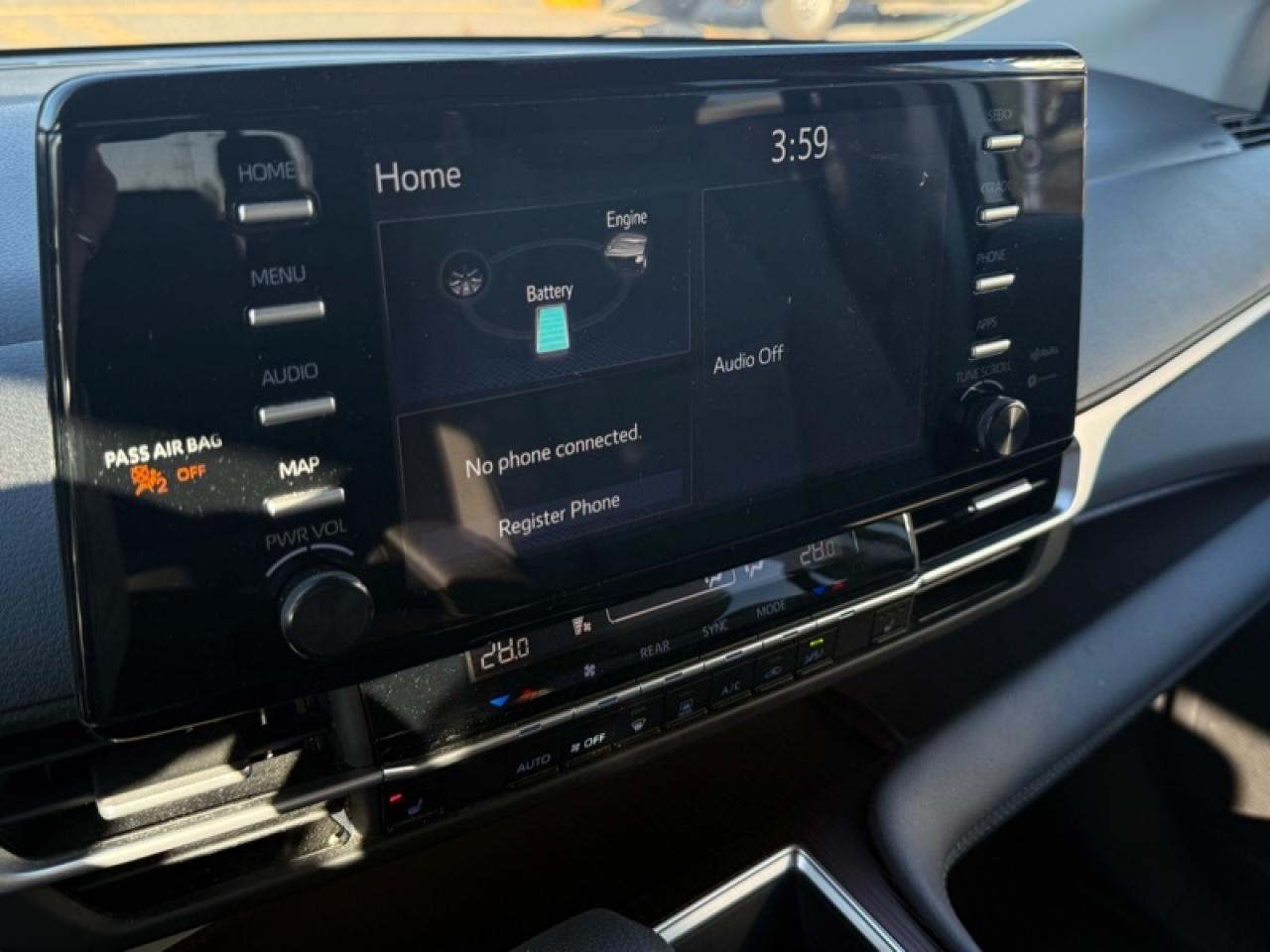 2024 Toyota Sienna LE Photo