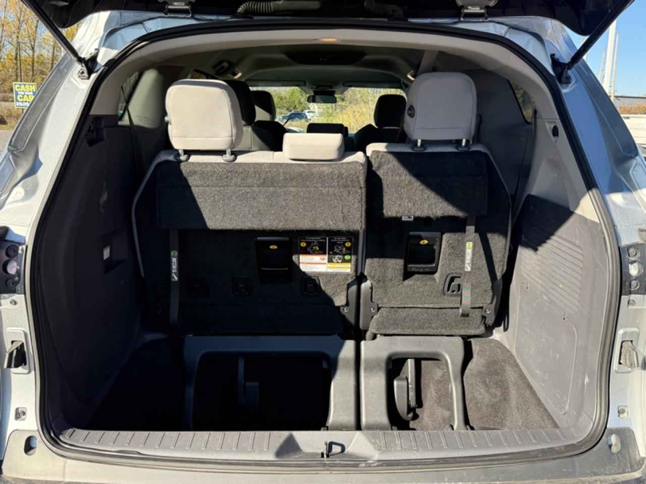 2024 Toyota Sienna LE Photo