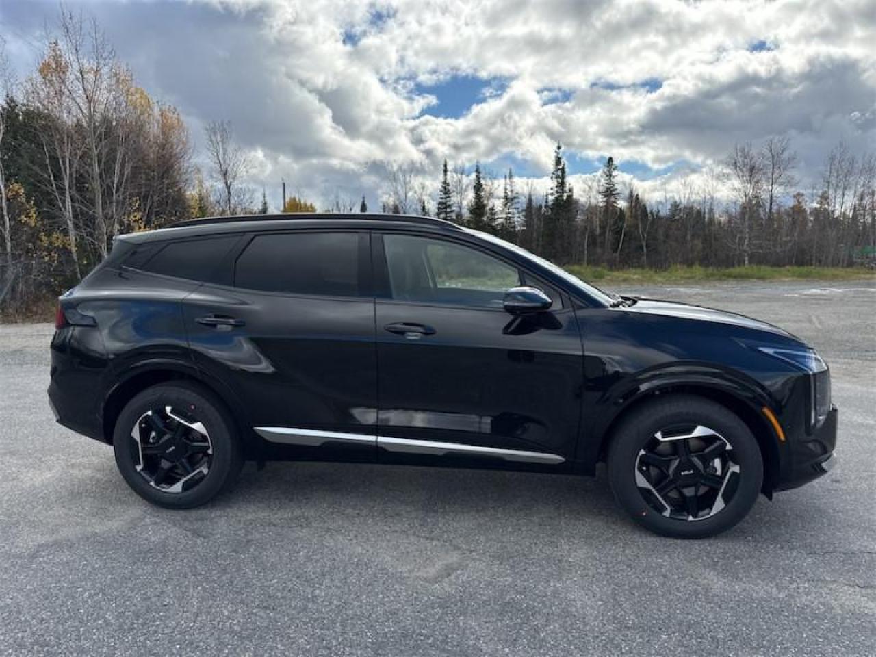 New 2026 Kia Sportage Hybrid SX AWD w/Black Interior for sale in Timmins, ON