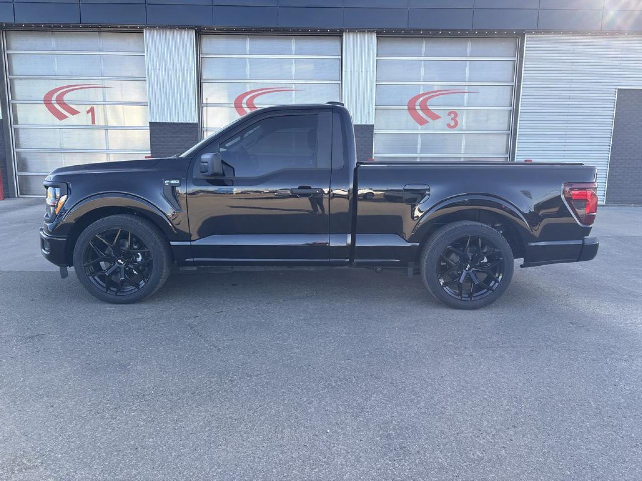 2025 Ford F-150 XL Photo3