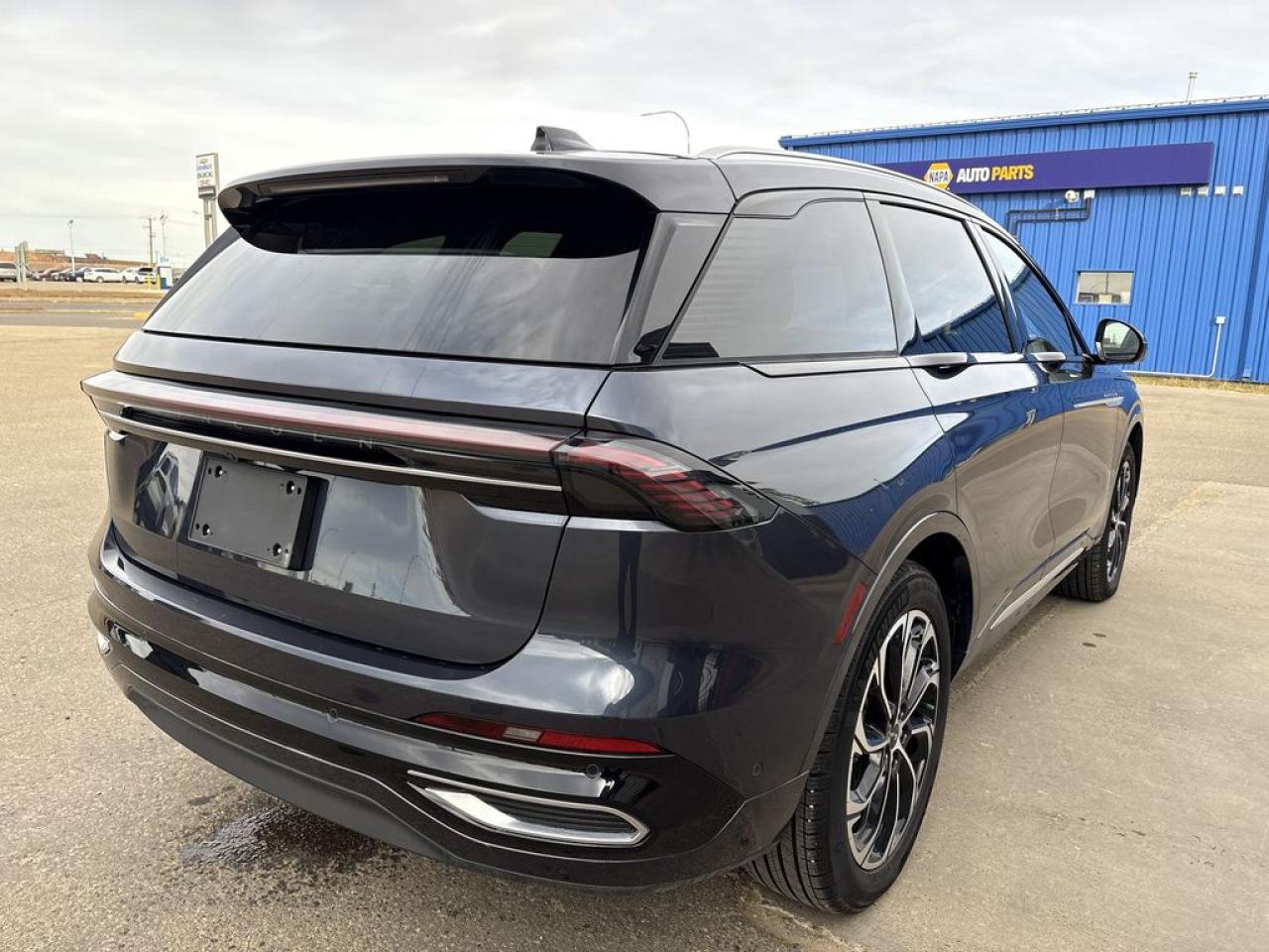 2024 Lincoln Nautilus RESERVE Photo5