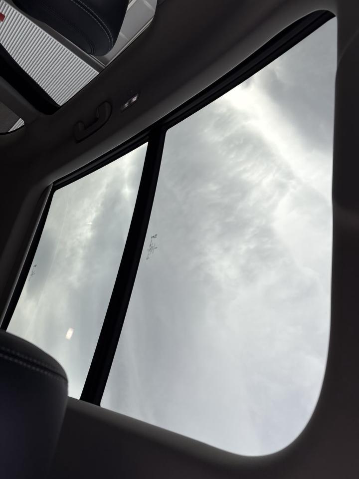 2024 Lincoln Nautilus RESERVE Photo5